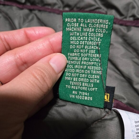 L.LBean Women's Ultralight 850 Down Hooded Coat Three Quarter Length Dark Plum L - Picture 13 of 16